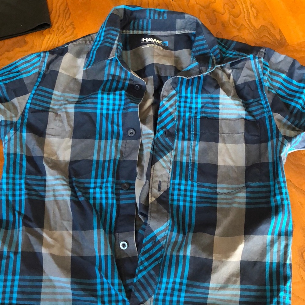 Short sleeve dress shirt